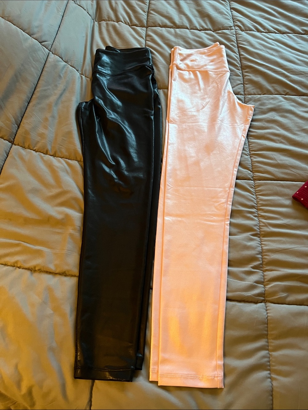 Place Shiny Faux-Leather Leggings Set in Black & Light Pink